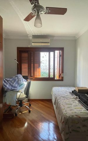 Casa à venda com 250m², 4 quartos e 2 vagas