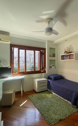 Casa à venda com 250m², 4 quartos e 2 vagas