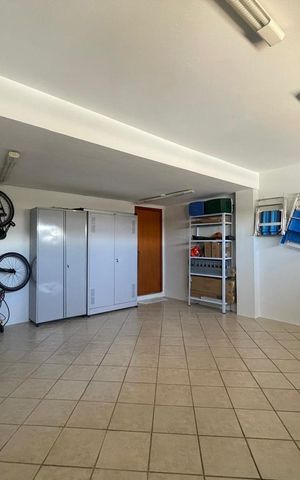 Casa à venda com 250m², 4 quartos e 2 vagas