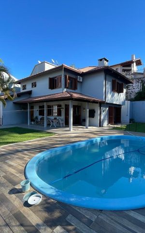 Casa à venda com 250m², 4 quartos e 2 vagas