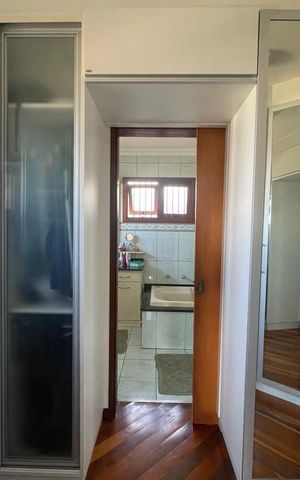 Casa à venda com 250m², 4 quartos e 2 vagas