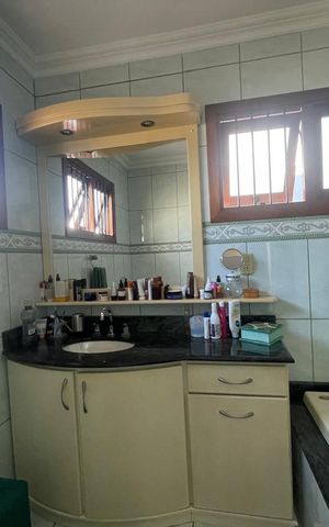 Casa à venda com 250m², 4 quartos e 2 vagas