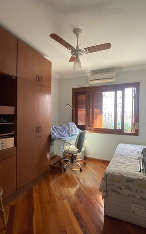Casa à venda com 250m², 4 quartos e 2 vagas
