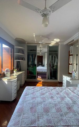 Casa à venda com 250m², 4 quartos e 2 vagas