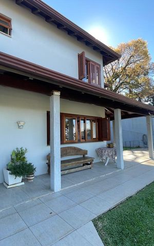 Casa à venda com 250m², 4 quartos e 2 vagas