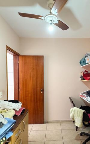 Casa à venda com 257m², 3 quartos e 3 vagas Casa à venda com 257m², 3 quartos e 3 vagasQuarto de Serviço