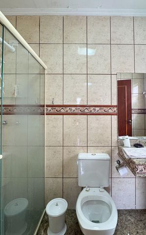 Casa à venda com 257m², 3 quartos e 3 vagas Casa à venda com 257m², 3 quartos e 3 vagasBanheiro - Suíte 3