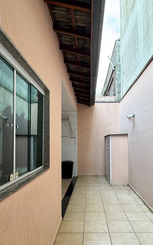 Casa à venda com 257m², 3 quartos e 3 vagas Casa à venda com 257m², 3 quartos e 3 vagasQuintal