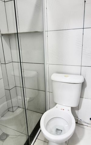 Casa de condomínio para alugar com 40m², 2 quartos e sem vagaBanheiro social