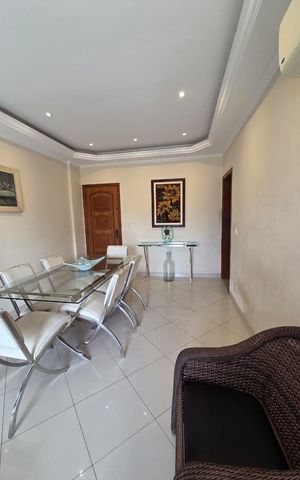Apartamento à venda com 90m², 2 quartos e 1 vaga Apartamento à venda com 90m², 2 quartos e 1 vagaSala