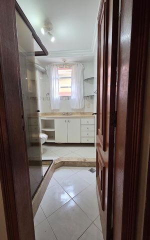 Apartamento à venda com 90m², 2 quartos e 1 vaga Apartamento à venda com 90m², 2 quartos e 1 vagaBanheiro