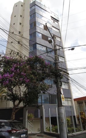 Apartamento para alugar com 360m², 4 quartos e 3 vagasFachada