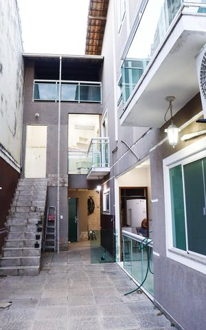 Casa para alugar com 425m², 5 quartos e 2 vagas