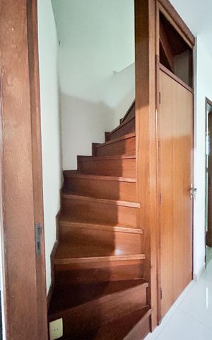 Casa para alugar com 425m², 5 quartos e 2 vagas