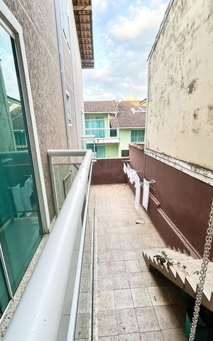 Casa para alugar com 425m², 5 quartos e 2 vagas