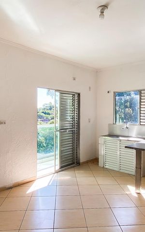 Casa de condomínio para alugar com 45m², 2 quartos e 1 vaga Casa de condomínio para alugar com 45m², 2 quartos e 1 vagaSala/cozinha