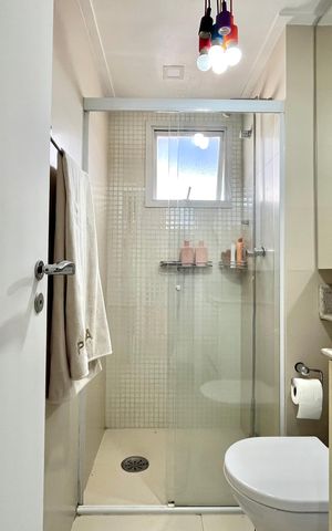 Apartamento para alugar com 220m², 3 quartos e 2 vagas Apartamento para alugar com 220m², 3 quartos e 2 vagasBanheiro da Suíte 2