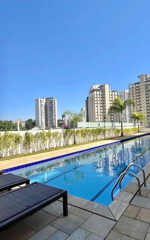 Apartamento para alugar com 220m², 3 quartos e 2 vagas Apartamento para alugar com 220m², 3 quartos e 2 vagasÁrea comum - Piscina