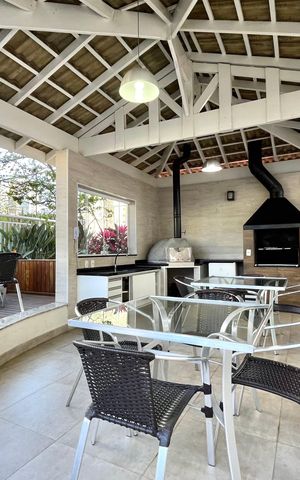 Apartamento para alugar com 220m², 3 quartos e 2 vagas Apartamento para alugar com 220m², 3 quartos e 2 vagasÁrea comum - Churrasqueira