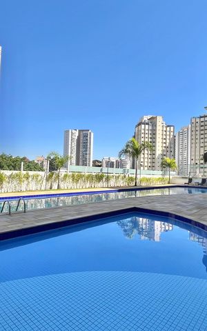 Apartamento para alugar com 220m², 3 quartos e 2 vagas Apartamento para alugar com 220m², 3 quartos e 2 vagasÁrea comum - Piscina