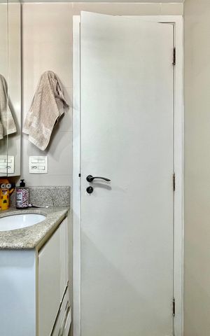 Apartamento para alugar com 220m², 3 quartos e 2 vagas Apartamento para alugar com 220m², 3 quartos e 2 vagasBanheiro da Suíte 2
