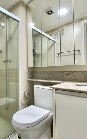 Apartamento para alugar com 220m², 3 quartos e 2 vagas Apartamento para alugar com 220m², 3 quartos e 2 vagasBanheiro da Suíte 1