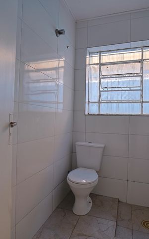 Casa para alugar com 100m², 2 quartos e 2 vagasBanheiro