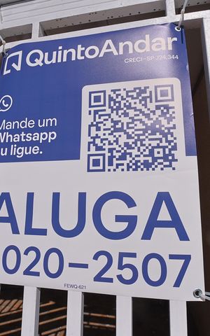 Casa para alugar com 100m², 2 quartos e 2 vagasInstalada dia 28/07/2026 Placa: FEWQ-621