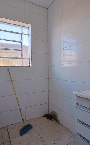 Casa para alugar com 100m², 2 quartos e 2 vagasBanheiro 2