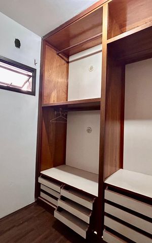 Casa para alugar com 140m², 3 quartos e 3 vagas Casa para alugar com 140m², 3 quartos e 3 vagasCloset do quarto 1