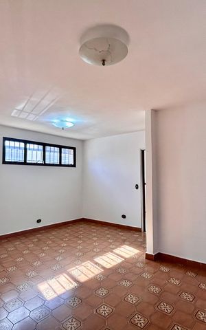 Casa para alugar com 140m², 3 quartos e 3 vagas Casa para alugar com 140m², 3 quartos e 3 vagasSala