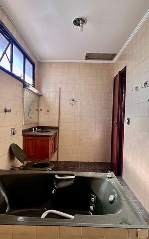 Casa para alugar com 140m², 3 quartos e 3 vagas Casa para alugar com 140m², 3 quartos e 3 vagasBanheiro do Quarto 1