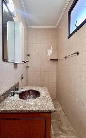 Casa para alugar com 140m², 3 quartos e 3 vagas Casa para alugar com 140m², 3 quartos e 3 vagasBanheiro