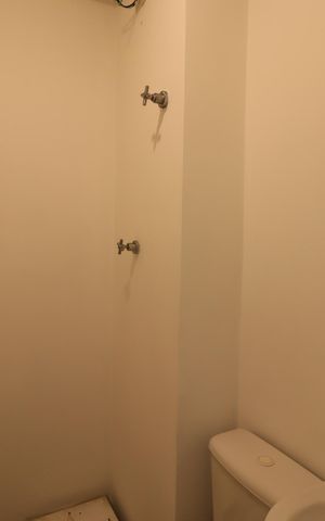 Apartamento para alugar com 165m², 3 quartos e 3 vagasBanheiro de Serviço