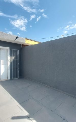 Casa à venda com 96m², 2 quartos e 1 vaga Casa à venda com 96m², 2 quartos e 1 vagaVaranda