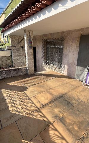 Casa de condomínio à venda com 70m², 4 quartos e 1 vaga Casa de condomínio à venda com 70m², 4 quartos e 1 vagaVaranda