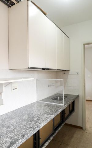Casa para alugar com 300m², 5 quartos e 6 vagas Casa para alugar com 300m², 5 quartos e 6 vagascozinha