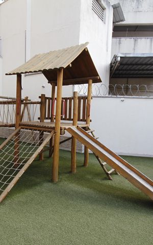 Apartamento à venda com 220m², 3 quartos e 3 vagasÁrea comum - Playground