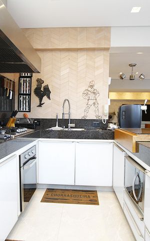 Apartamento à venda com 220m², 3 quartos e 3 vagasPiscina