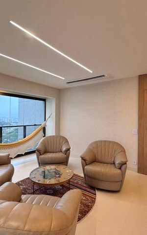Apartamento à venda com 314m², 4 quartos e 3 vagas Apartamento à venda com 314m², 4 quartos e 3 vagasSala