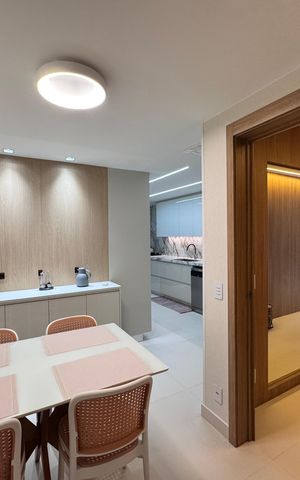 Apartamento à venda com 314m², 4 quartos e 3 vagas Apartamento à venda com 314m², 4 quartos e 3 vagasCozinha