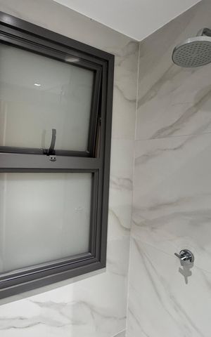 Apartamento à venda com 314m², 4 quartos e 3 vagas Apartamento à venda com 314m², 4 quartos e 3 vagasBanheiro da Suíte 2