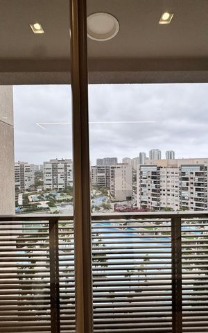 Apartamento à venda com 314m², 4 quartos e 3 vagas Apartamento à venda com 314m², 4 quartos e 3 vagasSuíte 4