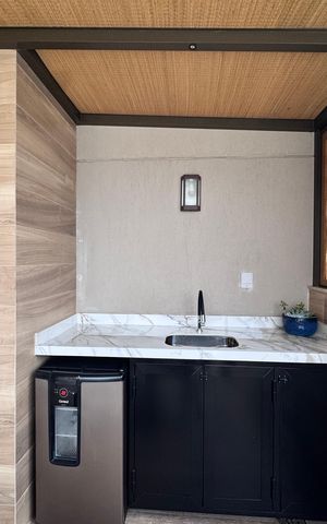 Apartamento à venda com 314m², 4 quartos e 3 vagas Apartamento à venda com 314m², 4 quartos e 3 vagasVaranda / Terraço