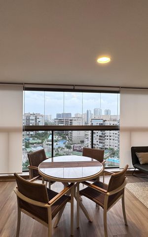 Apartamento à venda com 314m², 4 quartos e 3 vagas Apartamento à venda com 314m², 4 quartos e 3 vagasVaranda