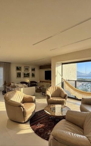 Apartamento à venda com 314m², 4 quartos e 3 vagas Apartamento à venda com 314m², 4 quartos e 3 vagasSala