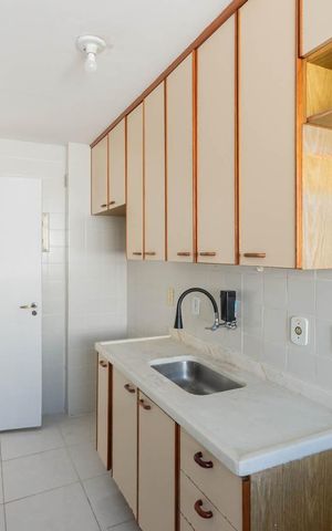 Apartamento à venda com 98m², 2 quartos e 1 vagaCozinha e Área de Serviço