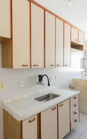 Apartamento à venda com 98m², 2 quartos e 1 vagaCozinha e Área de Serviço