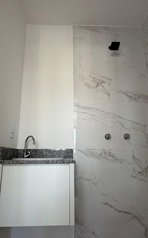 Apartamento à venda com 62m², 2 quartos e 1 vaga Apartamento à venda com 62m², 2 quartos e 1 vagaBanheiro da suíte