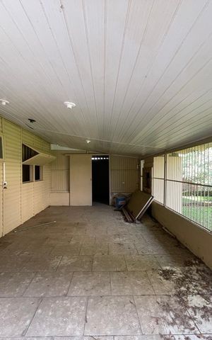 Casa à venda com 60m², 2 quartos e 2 vagas